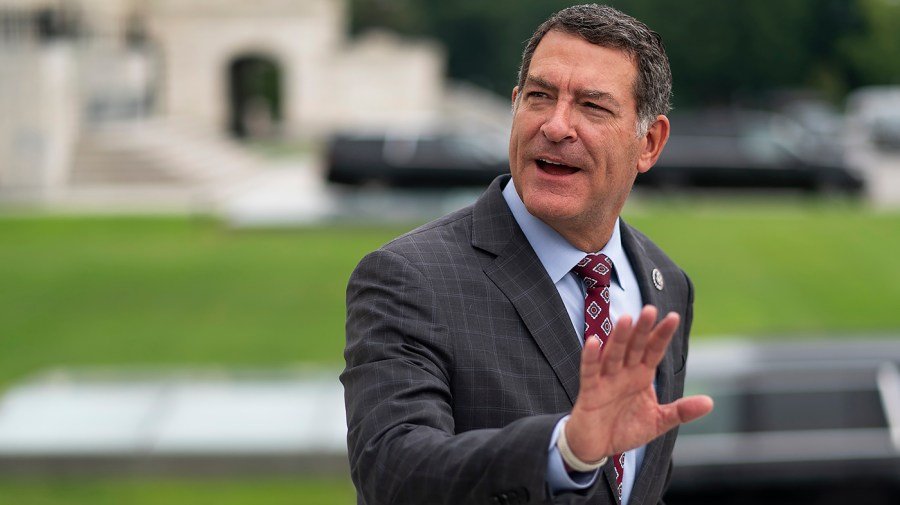 Army veteran launches bid for Mark Green seat in Congress