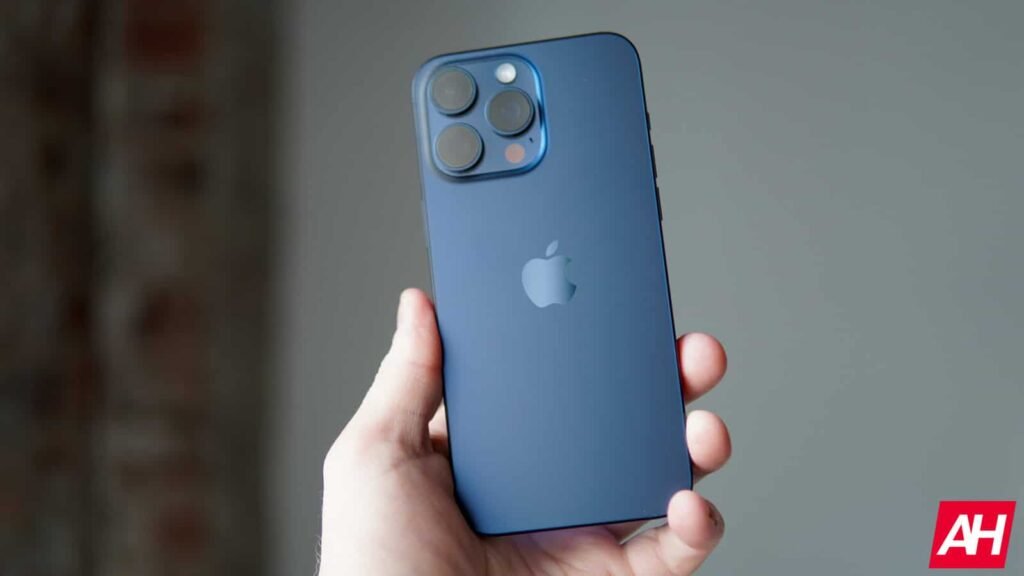Tariff Effect: Apple Reroutes iPhones from India to the US