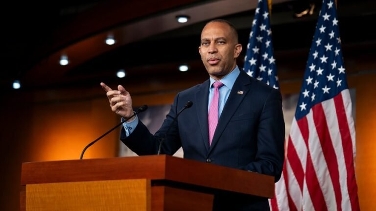 Jeffries says Mamdani will need to 'aggressively address the rise in antisemitism' in NYC