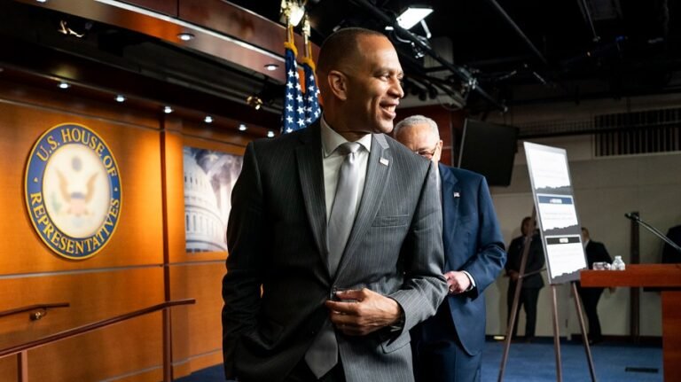 Jeffries urges Stefanik to jump into NY governor’s race