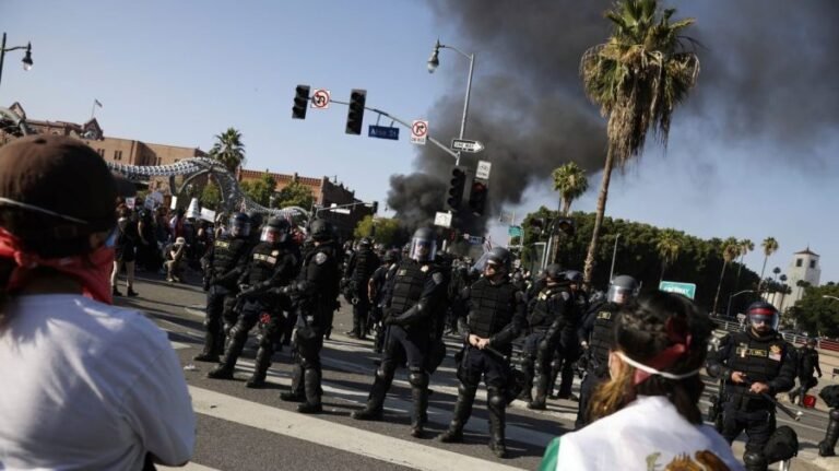 ICE protests heat up in LA