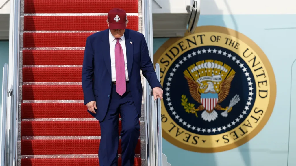 Appeals court sides with Trump, allows tariffs to stay in place