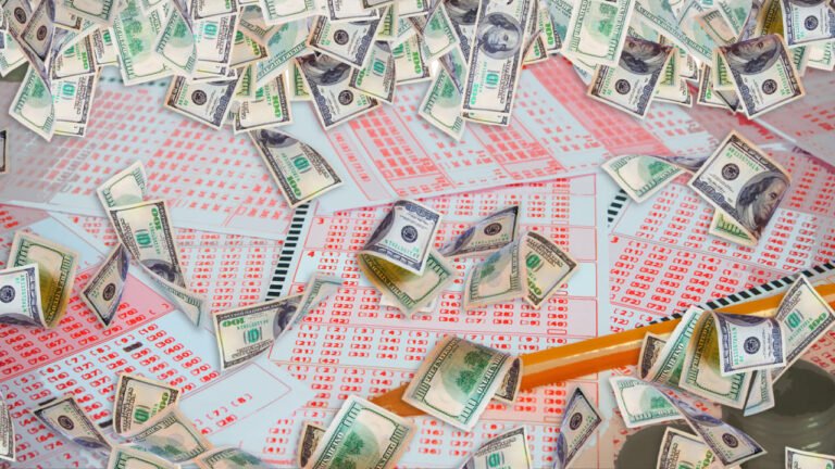 A Powerball winner’s 6 secrets to staying rich