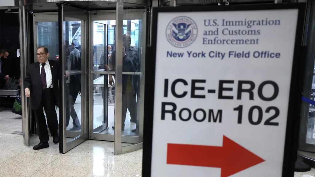 ICE’s new rules for Congress: 72 hours’ notice or risk arrest