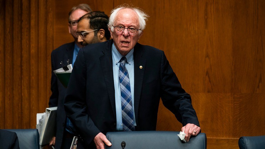 Sanders says Harris would be president with Mamdani's playbook