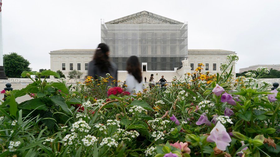 Kavanaugh objects as Supreme Court turns away California pig welfare law challenge