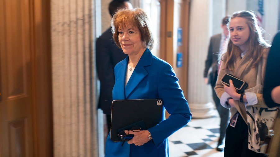 Tina Smith confronts Mike Lee over posts about fatal shooting of Minnesota lawmaker