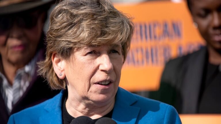 Teachers union head Randi Weingarten resigns from DNC