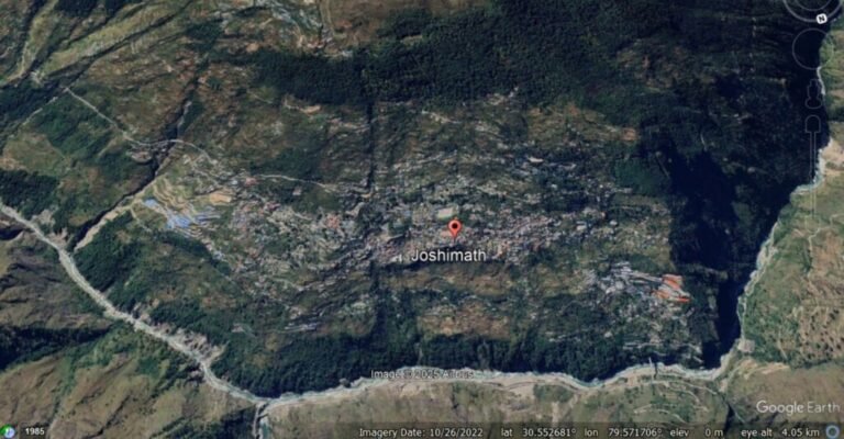 The inflow angle and channel gradient for large landslides