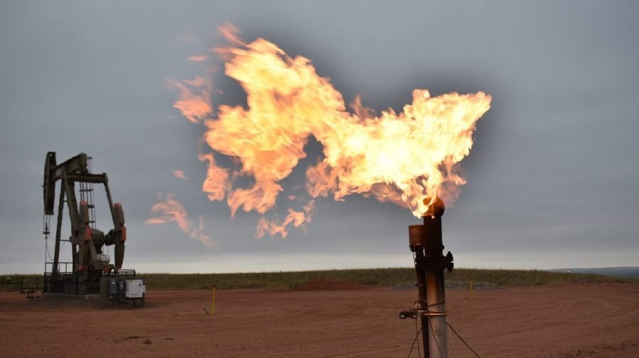 EPA delays methane emission rule for oil and gas