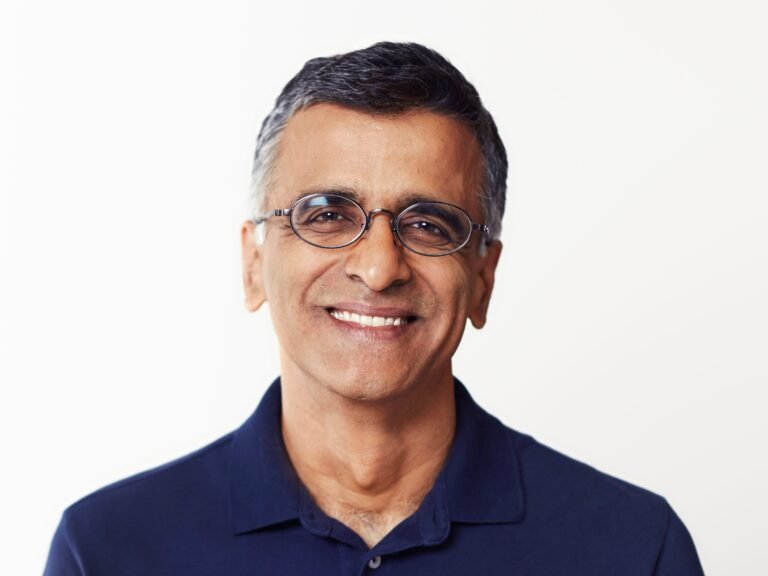Snowflake's CEO lays out his vision for more efficiency and a focus on employee performance