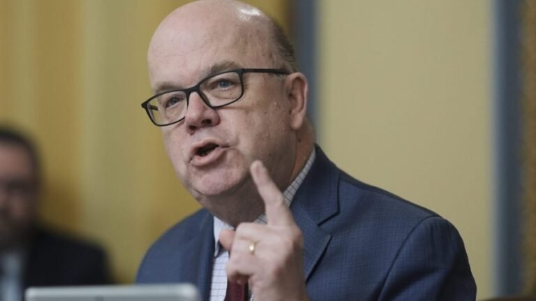House Democrat rips Murkowski on GOP megabill support: 'It doesn’t make any sense'