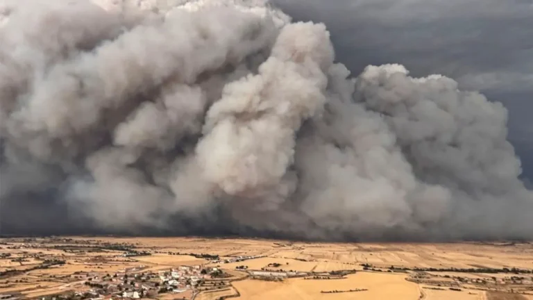 A wildfire in Spain kills 2, as Europe bakes in a heat wave