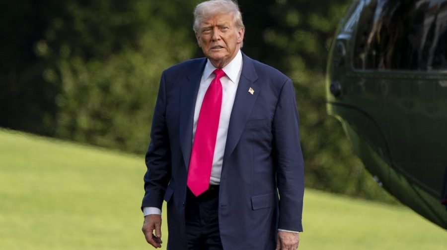 Trump says media 'on notice' after Paramount, ABC settlements