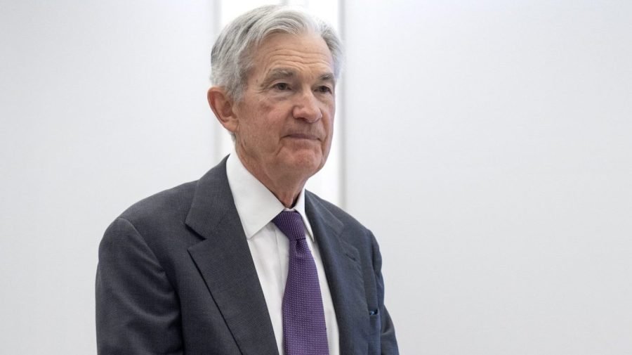 Fed holds rates steady but sees first double dissent in three decades