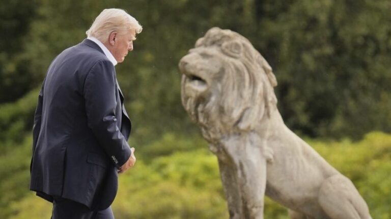 Secret Service agent tried to smuggle wife on Trump’s Scotland trip