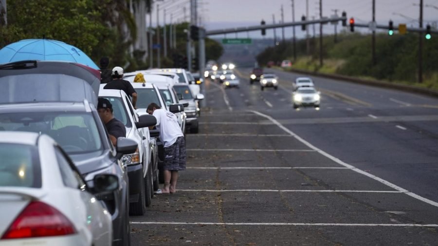Hawaii downgrades tsunami warning