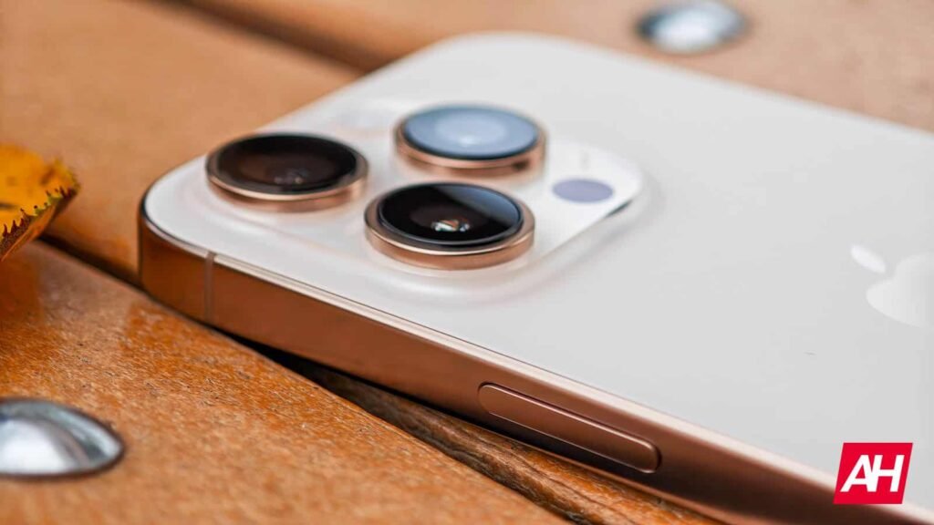 iPhone 17 Pro Could Take Mobile Optical Zoom to a New Level