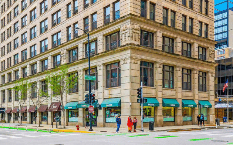 Five-Suite Retail Property in Chicago Trades Hands