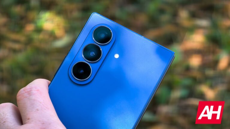 Galaxy Z Fold 7 Breaks Pre-Order Records — and It’s Not Just Tech Nerds This Time