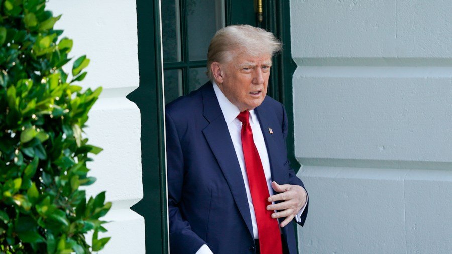 Polls turn sour on Trump as he hits new lows with independents