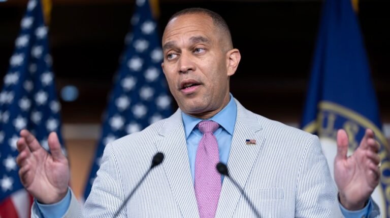 Many Americans favor Jeffries, Mamdani, Lander among New York politicians: Survey