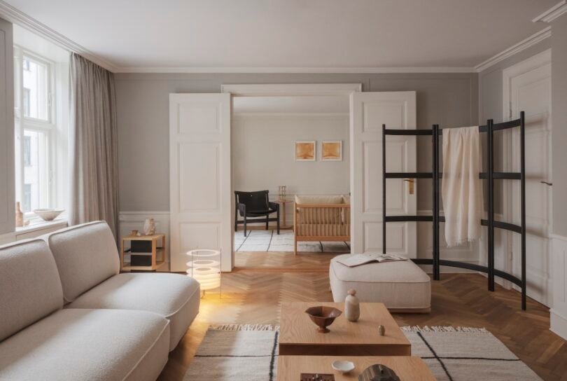 Apartamento Secreto Showcases Objects Transcending Their Origins