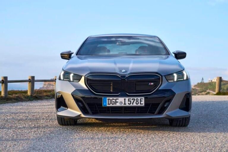 BMW 5 Series Facelift Might Ditch Neue Klasse Front-End After All