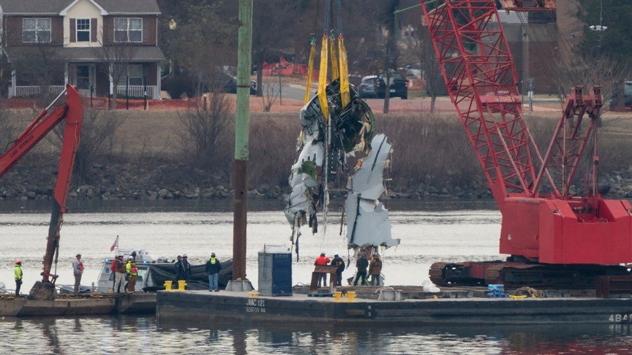 Watch live: NTSB begins hearings on deadly DCA crash