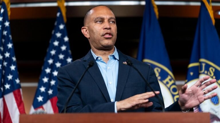 Jeffries urges release of all Jeffrey Epstein files