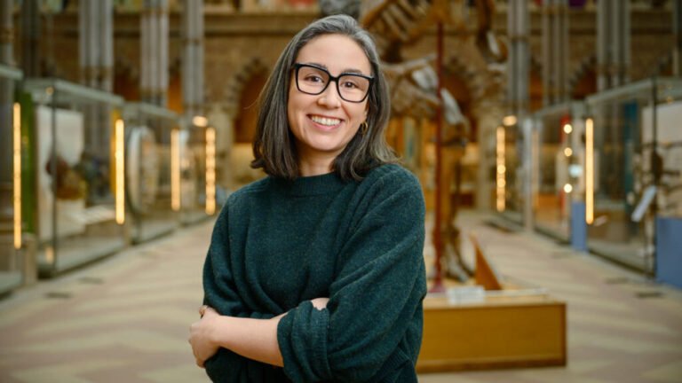 Lucia Perez Diaz: Expressing Earth with Art
