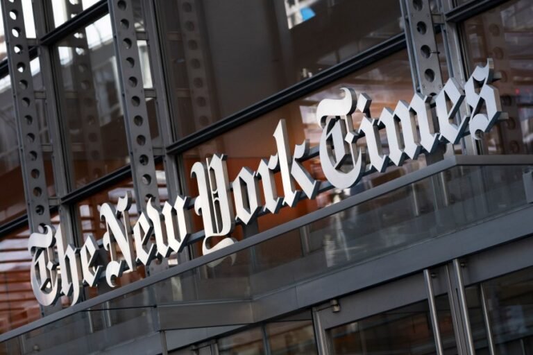 New York Times adds nearly 250,000 subscribers