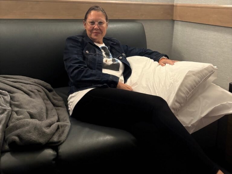 My daughter and I rented a 'nap room' in the world's busiest airport. Our experience was close to perfect.