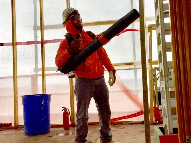 I'm a 29-year-old pipe fitter who makes over $100,000 a year. Here are my 3 tips for anyone interested in entering the trades.