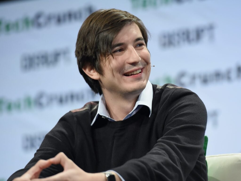 Robinhood's CEO says he has a group of 150 top employees he'd rebuild the company with if something 'apocalyptic' happened