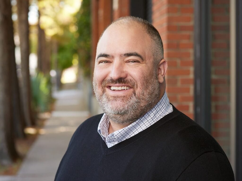 Alphabet's life sciences unit Verily lays off staff and cuts its devices program. Read the full memo its CEO sent to staff.