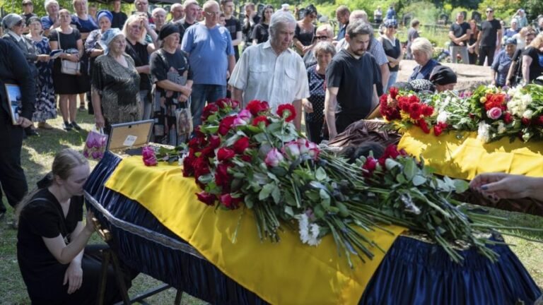 Democrats should give peace a chance in Ukraine