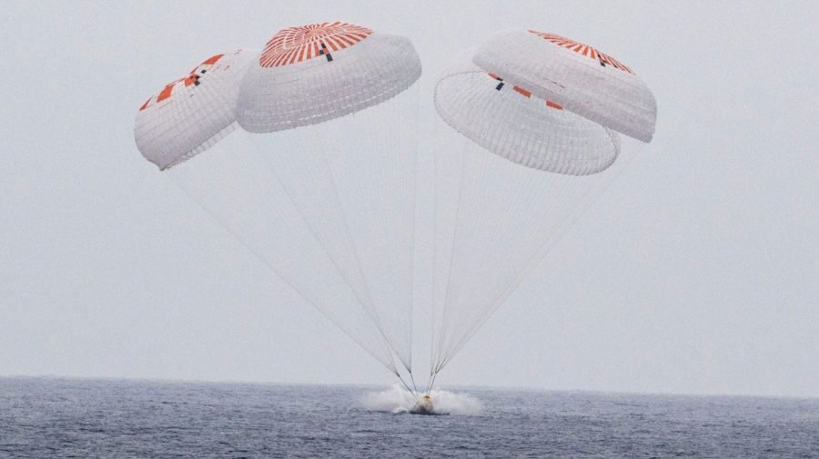 SpaceX astronauts splashdown safely off Southern California coast