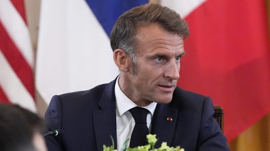 Macron pitches Switzerland for Putin-Zelensky meeting