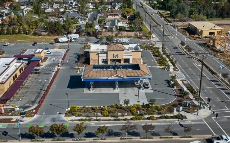 7-Eleven Exercises Right of First Refusal, Acquires Oakley Store