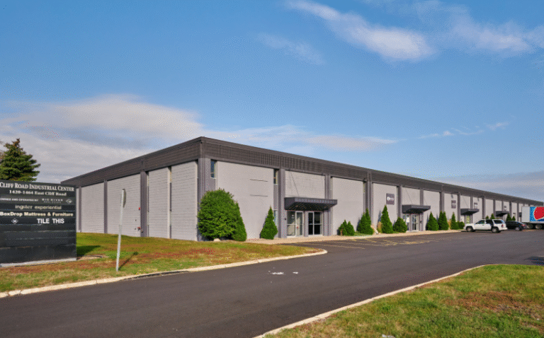 CBRE Arranges Sale, Financing for 220K-SF Midwest Industrial Portfolio