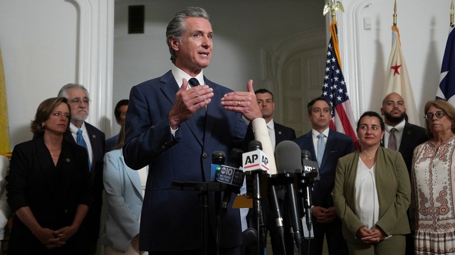 Newsom, Booker rally support for California redistricting on DNC call