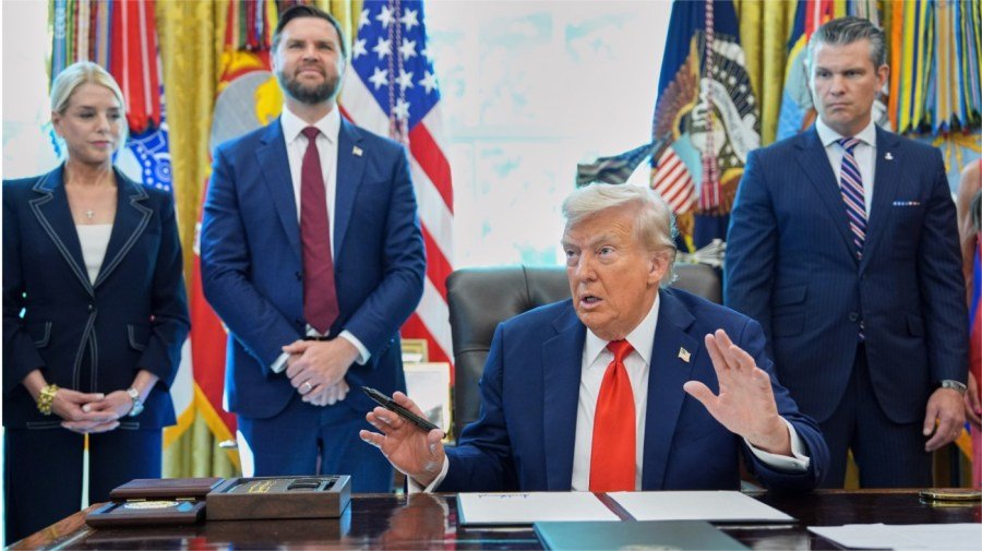 Live updates: Trump signs executive orders to bolster DC crime crackdown