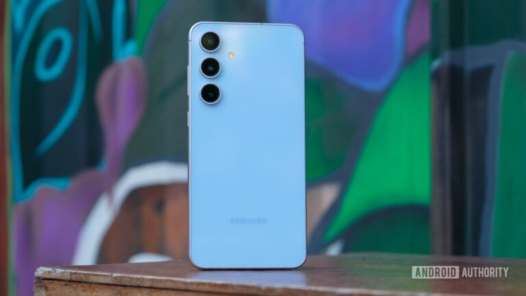 Another Samsung Galaxy S25 FE leak suggests an earlier launch
