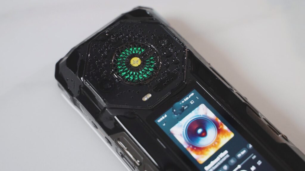 Ulefone Armor 33 Pro Outsings iPhone 16 Pro Max in Speaker Test