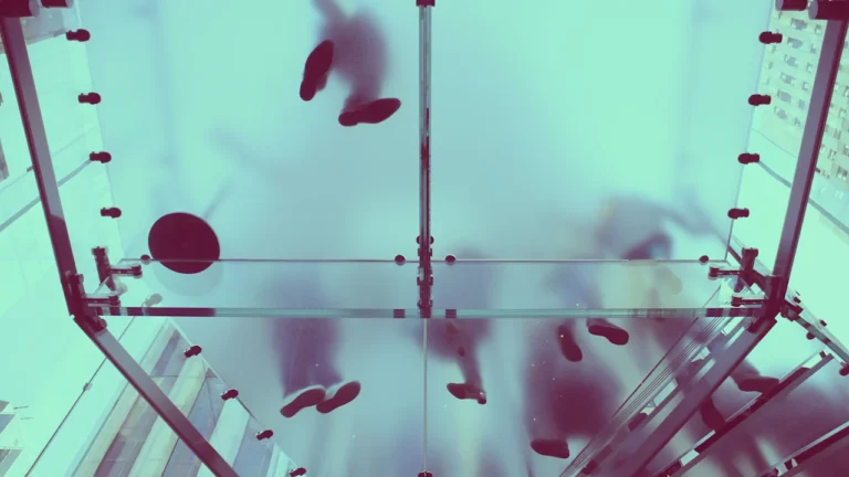 5 secrets for breaking through the entry-level job ‘glass floor’