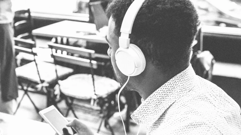 5 excellent free podcast apps for iOS and Android