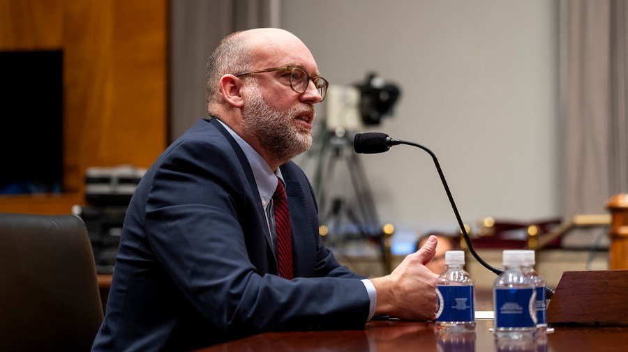 Are 'pocket rescissions' legal? Congressional watchdog says 'no'