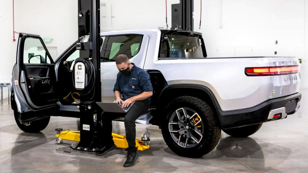 Bricked Screens, Greasy Fingerprints, And Missing Features: A Rivian Driver’s Frustrating Service Journey