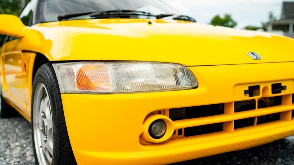 The Honda Beat Roadster Is Like A Pint-Sized NSX For $10,000
